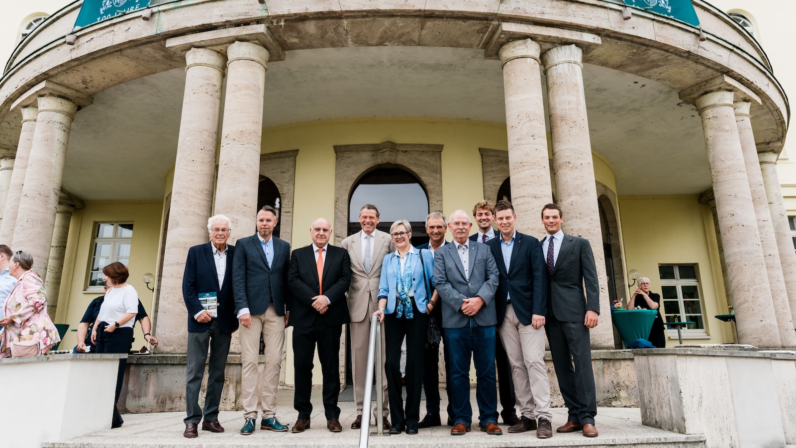 Von der Kurheim-Tradition zur modernen Reha-Klinik – Gräfliche Kliniken feiern 100 Jahre Park Klinik mit Festakt und Park Fest