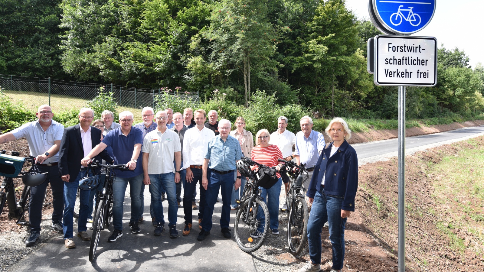 Schneller und sicherer mit dem Rad von Amelunxen nach Wehrden: Neuer Radweg eröffnet
