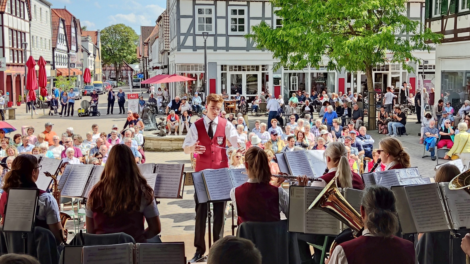 Kurkonzert auf dem Brakeler Marktplatz am Sonntag, 18. Mai, um 15 Uhr