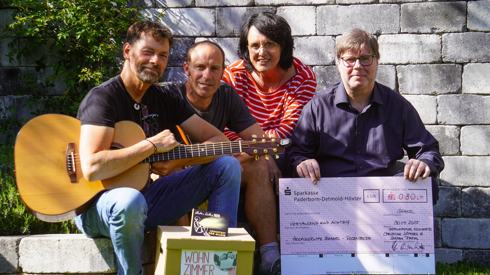 Mit Musik Trost spenden: Wohnzimmerkonzerte bringen 4.080 Euro für Kindertrauergruppe