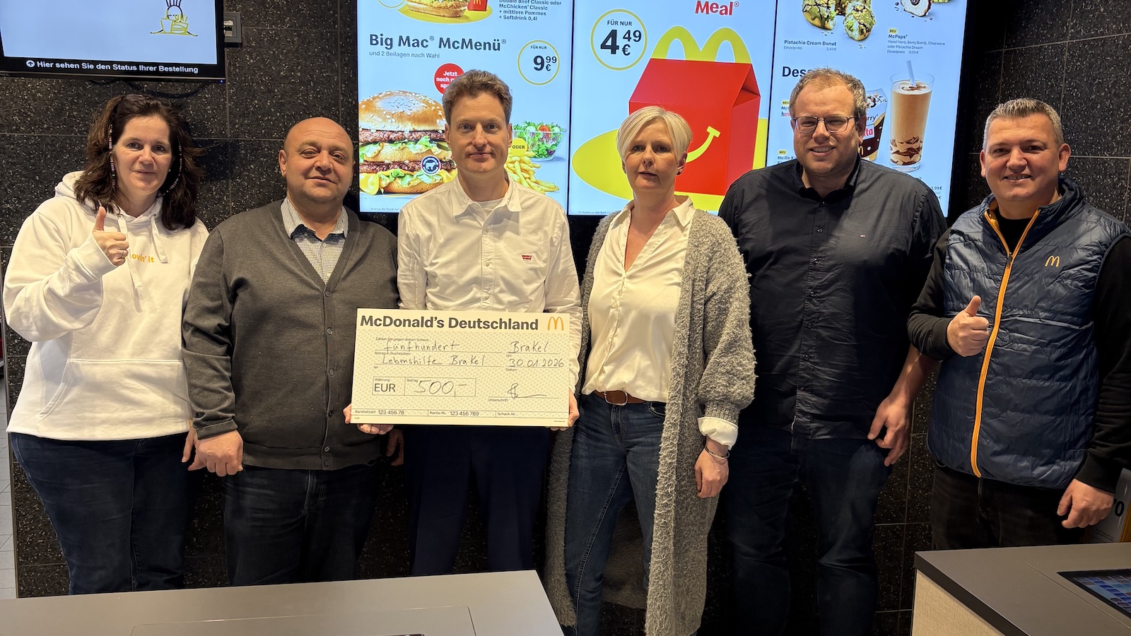 Glücksrad mit gutem Zweck: McDonald's Brakel spendet an die Lebenshilfe