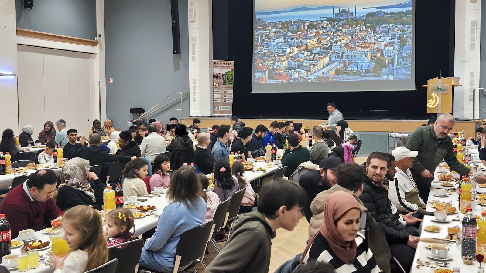 Interkulturelles Iftar-Treffen in Brakel 